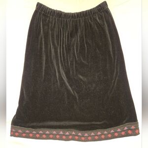 Kapteenska Brand Velvet Skirt with Red and Blue Accents